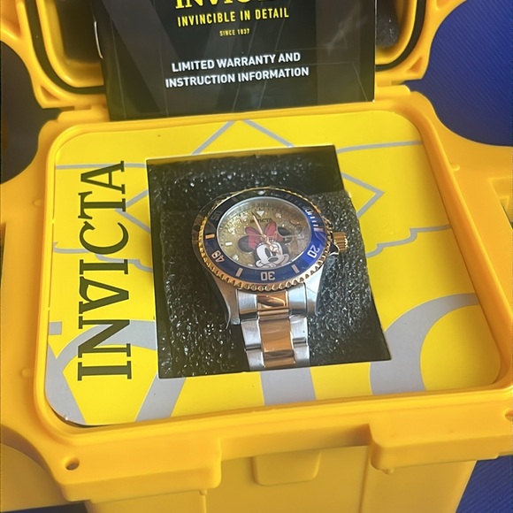 Invicta / Disney Limited Edition Minnie Mouse Lady
Ladies Watch Quartz - Picture 4 of 13